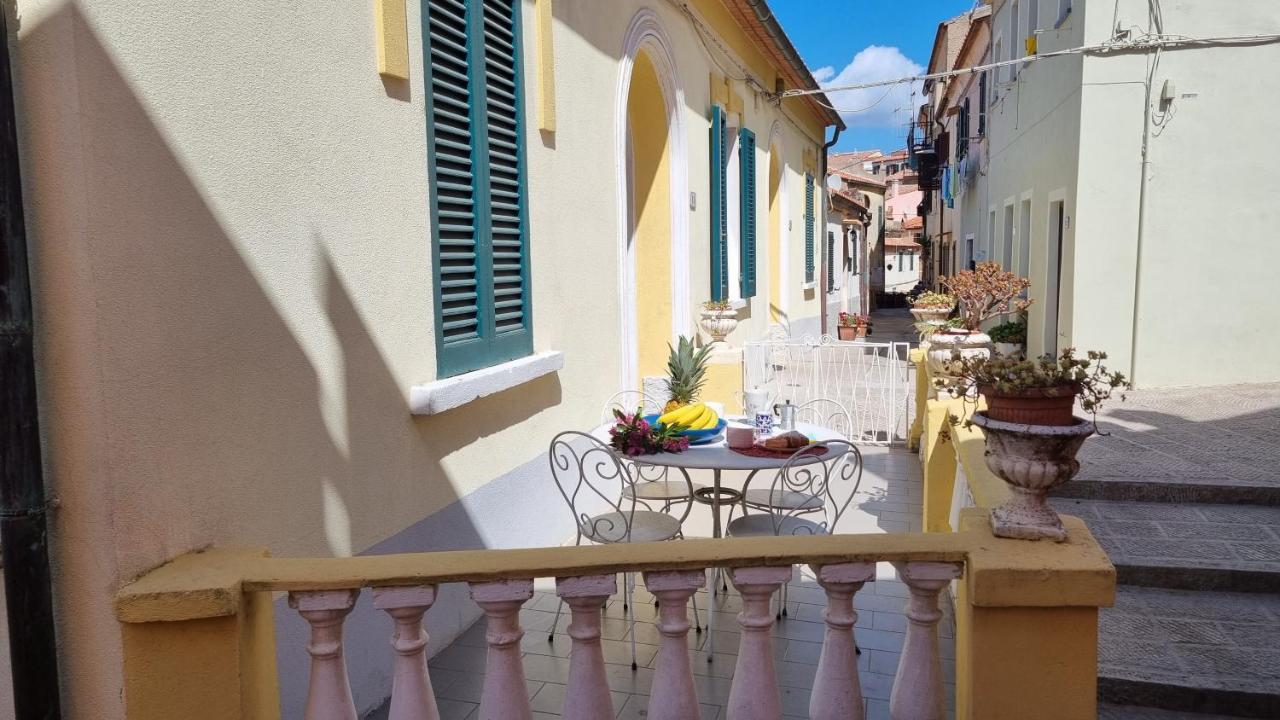La Terrazza Nel Cuore Di Capoliveri Екстериор снимка